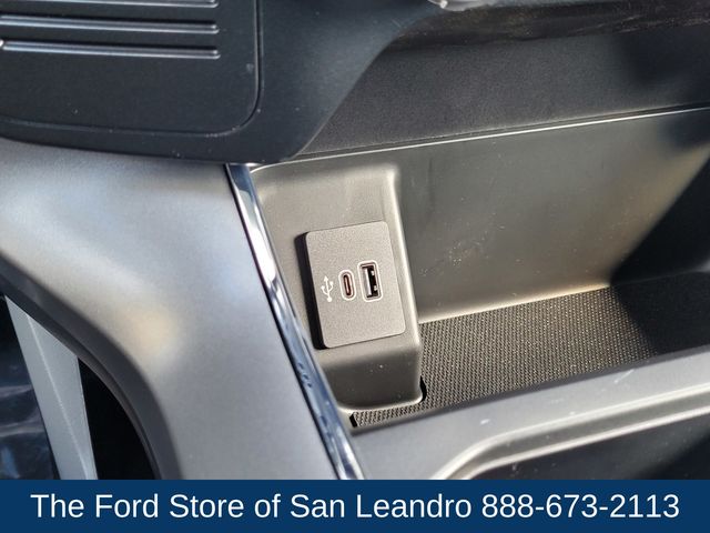 2025 Ford F-150 Lightning XLT photo 22