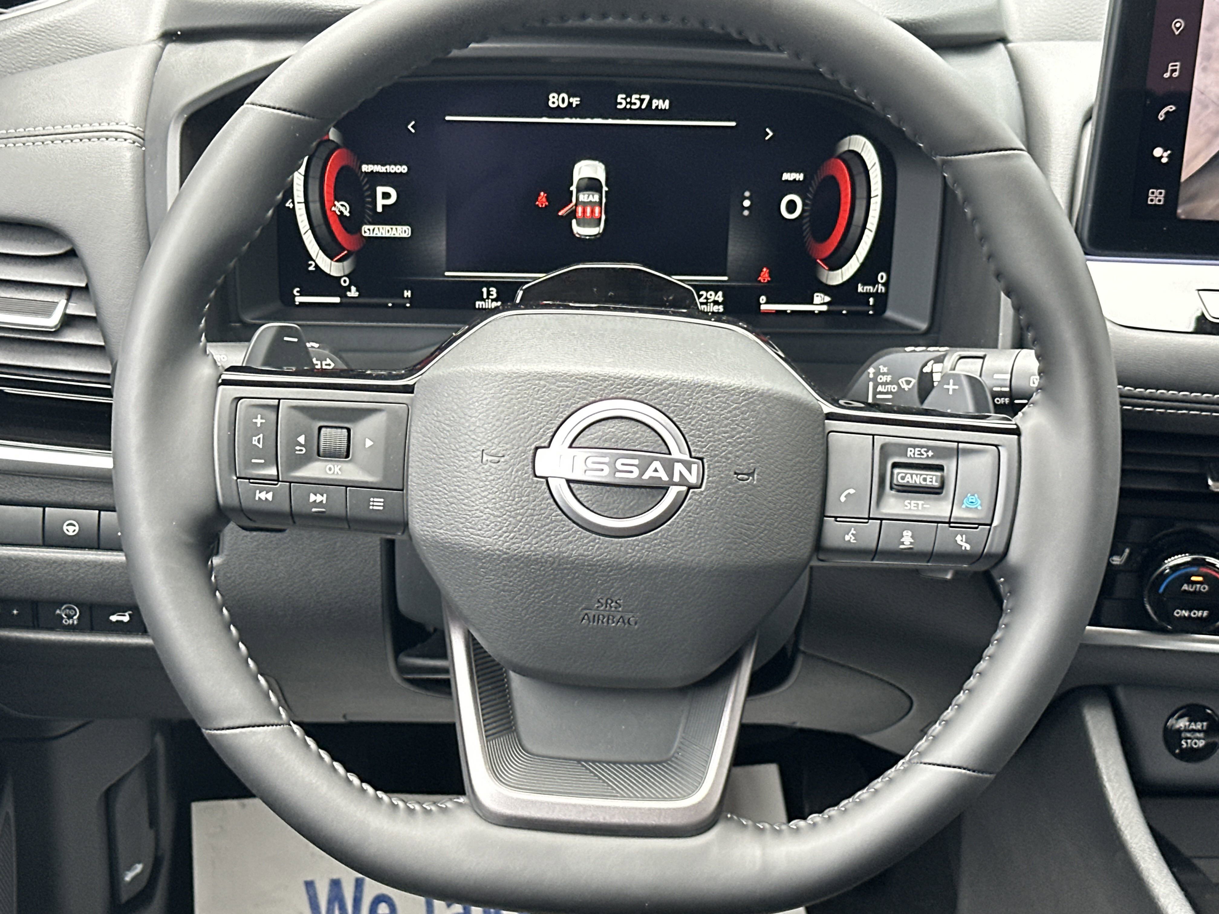 2025 Nissan Rogue SL photo 12