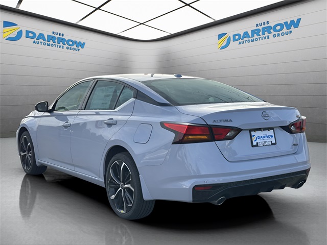 2025 Nissan Altima 2.5 SR photo 2