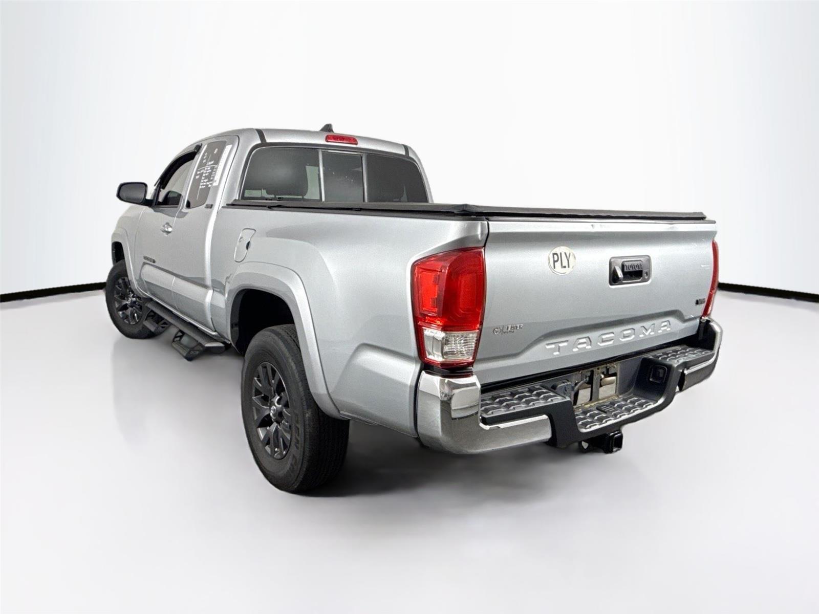 2022 Toyota Tacoma SR5 V6 photo 8