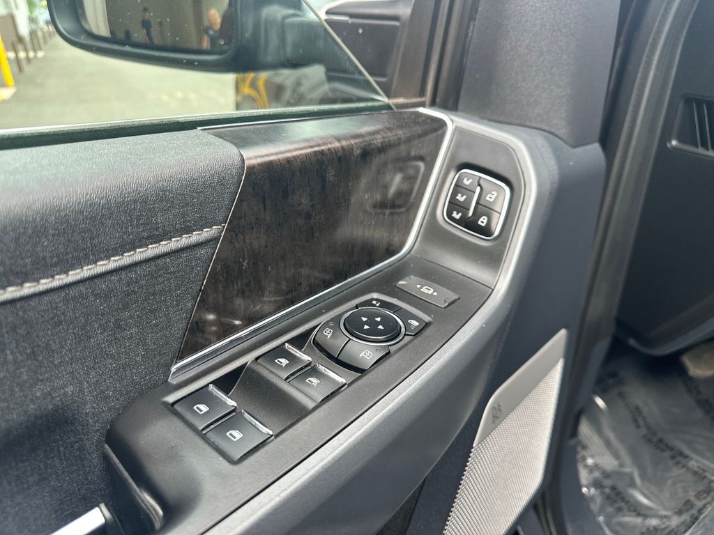 2023 Ford F-250 Lariat photo 14