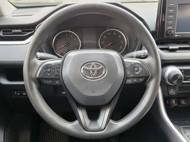 2022 Toyota RAV4 LE photo 15
