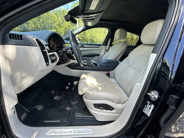 2023 Porsche Cayenne Coupe Platinum Edition photo 7