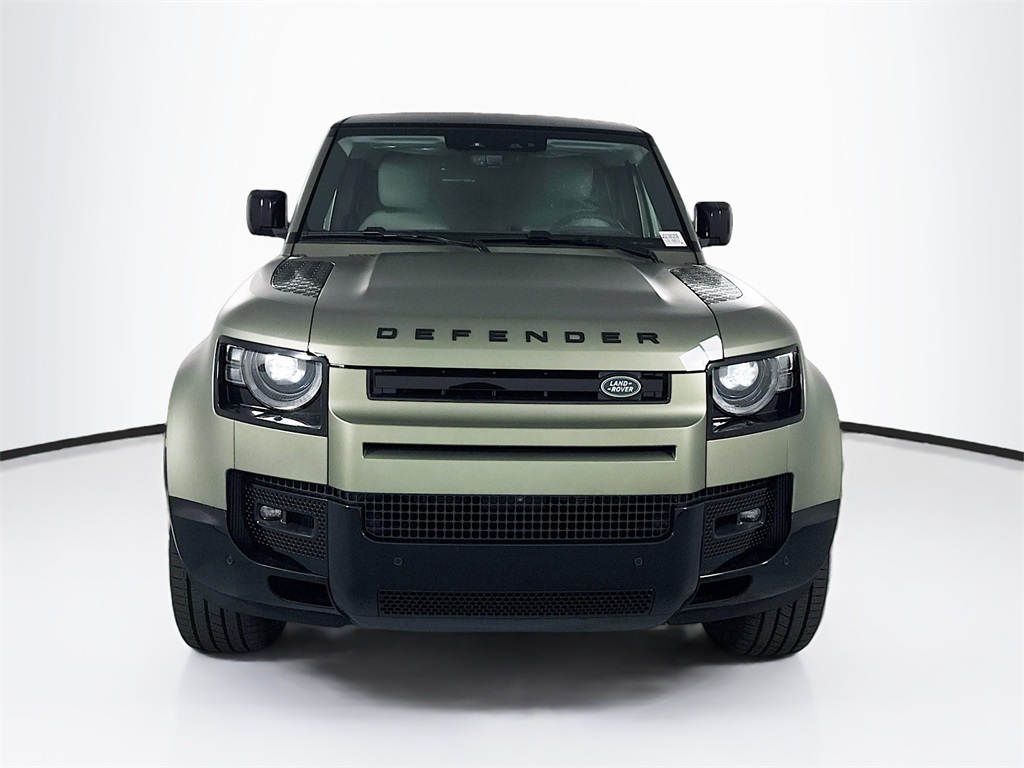 2025 Land Rover Defender 110 X-Dynamic SE photo 2