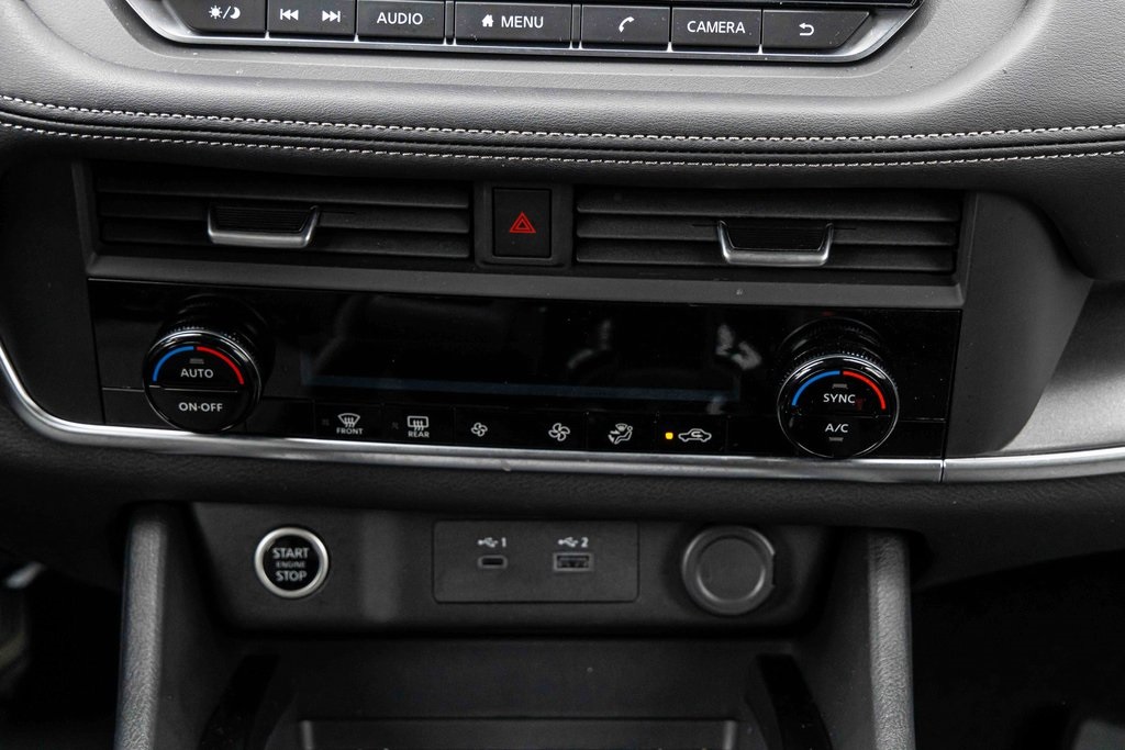 2023 Nissan Rogue SV photo 12