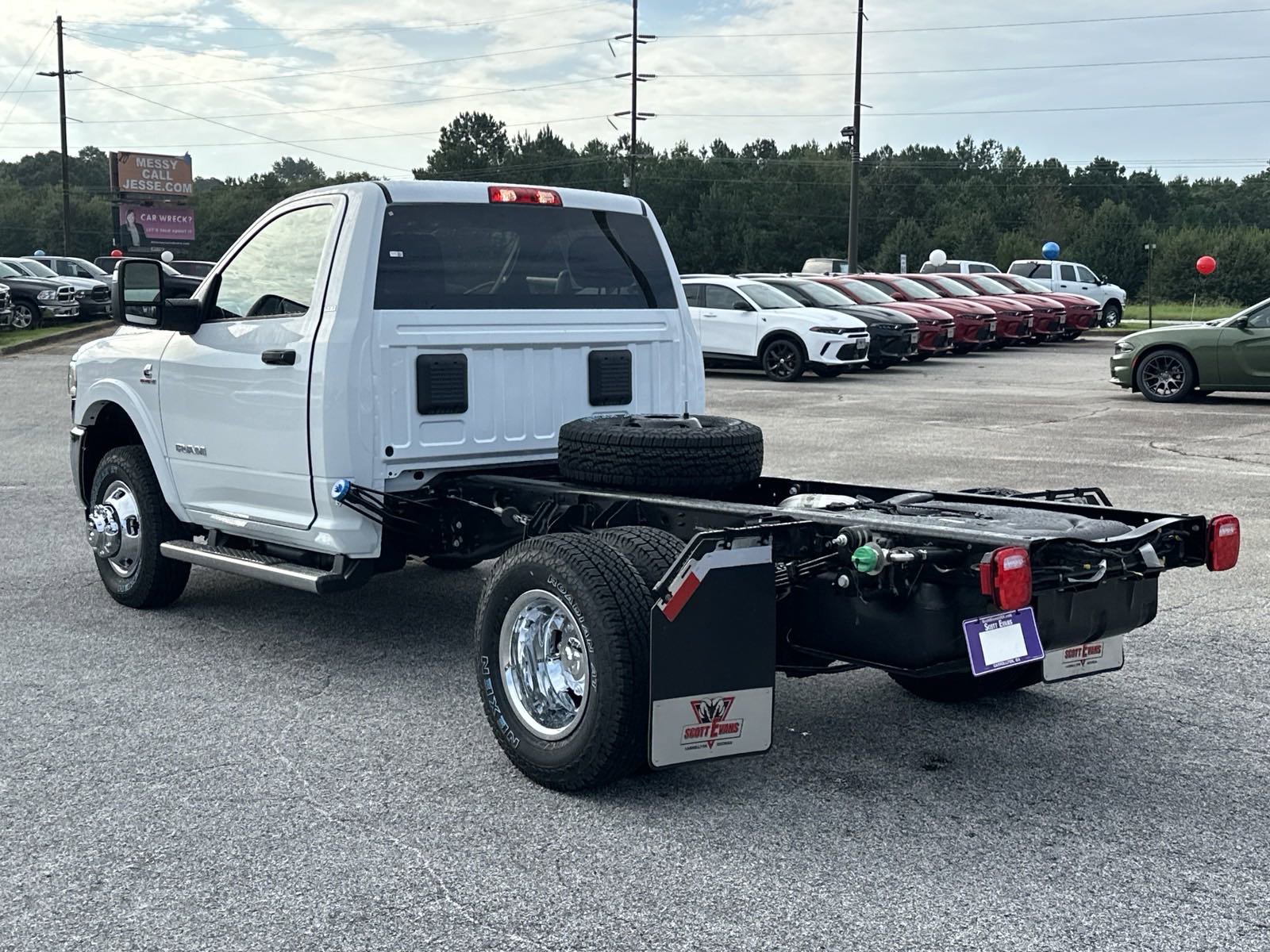 2024 Ram 3500 SLT photo 6