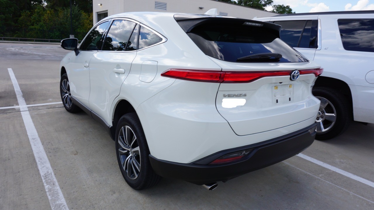 2021 Toyota Venza LE photo 4