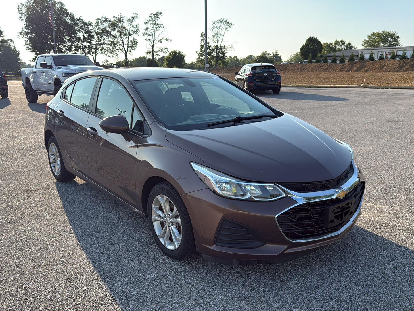 2019 Chevrolet Cruze LS photo 3