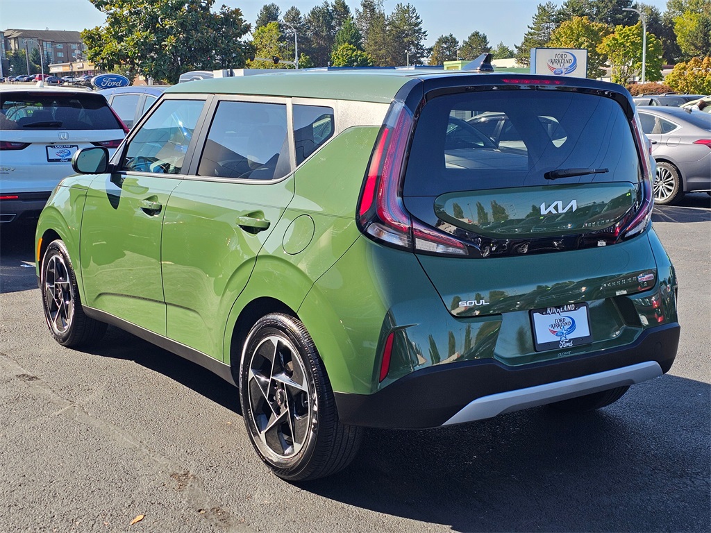 2023 Kia Soul EX photo 5