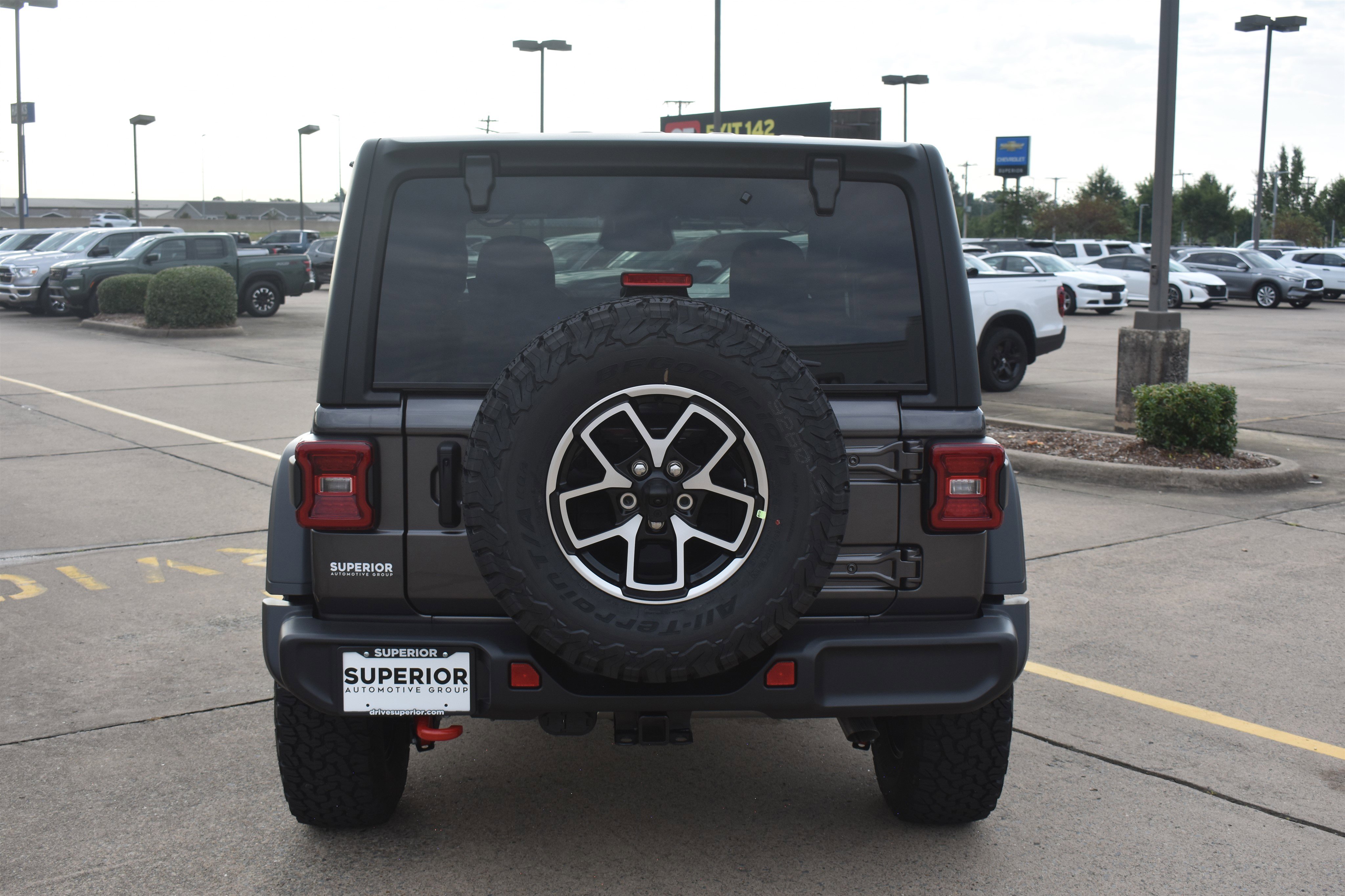 2025 Jeep Wrangler Rubicon photo 4