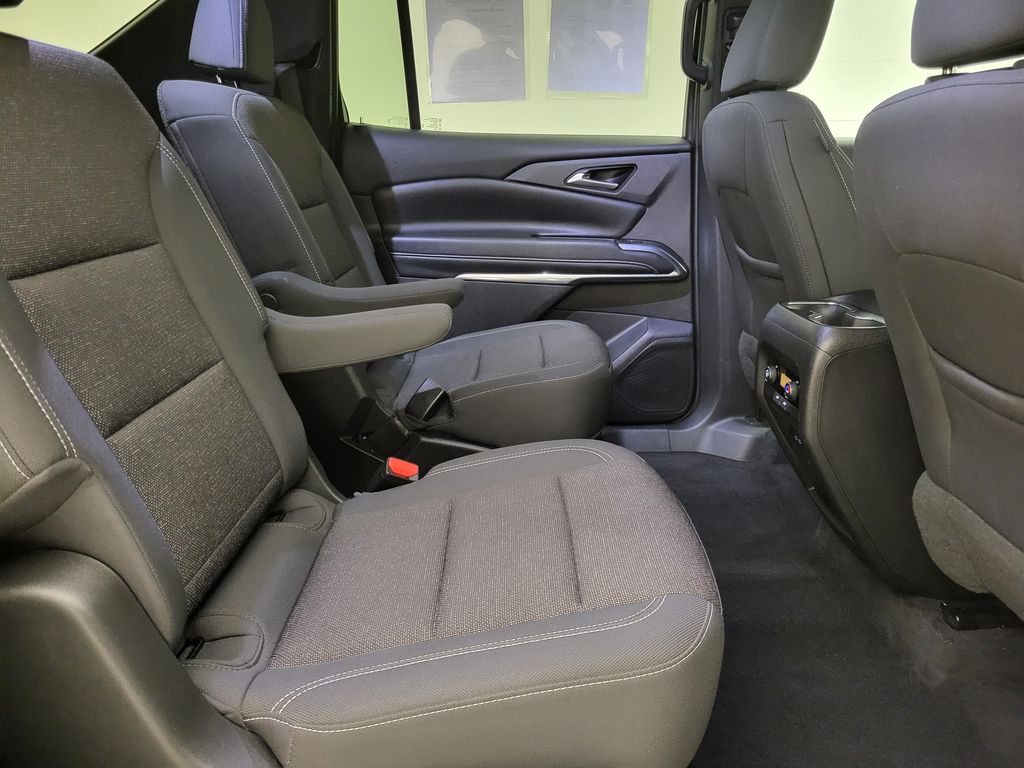 2025 Chevrolet Traverse photo 34