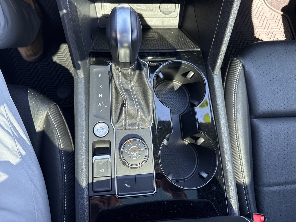 2022 Volkswagen Atlas Cross Sport V6 SE Technology photo 20