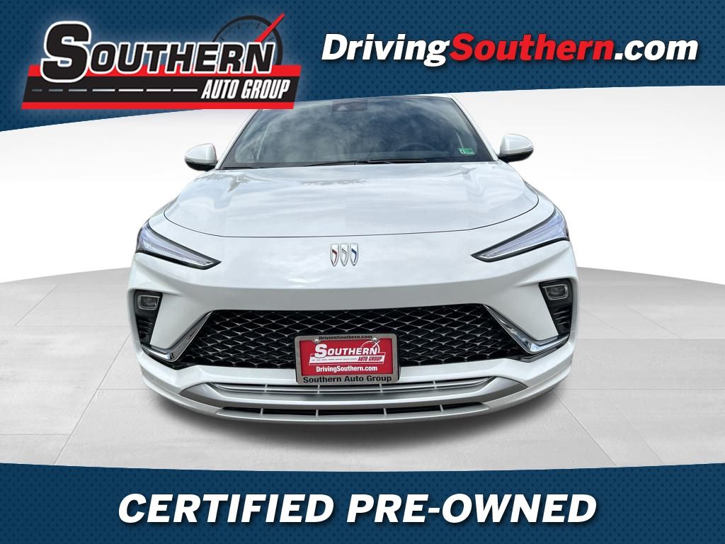 2025 Buick Envista Avenir's photo