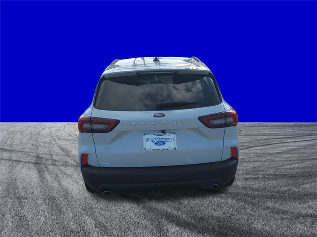 2025 Ford Escape ST-Line photo 4
