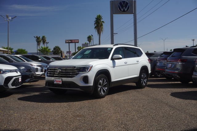 2026 Volkswagen Atlas SE's photo