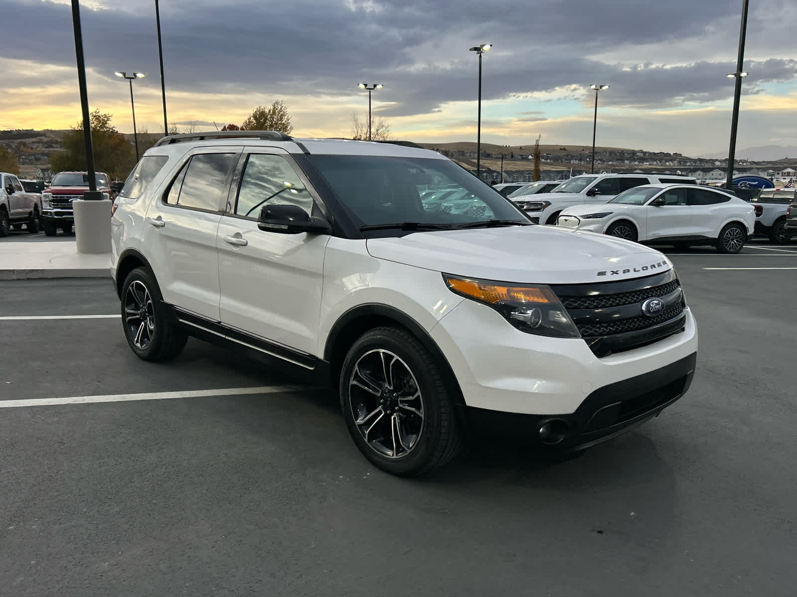 2015 Ford Explorer Sport photo 4