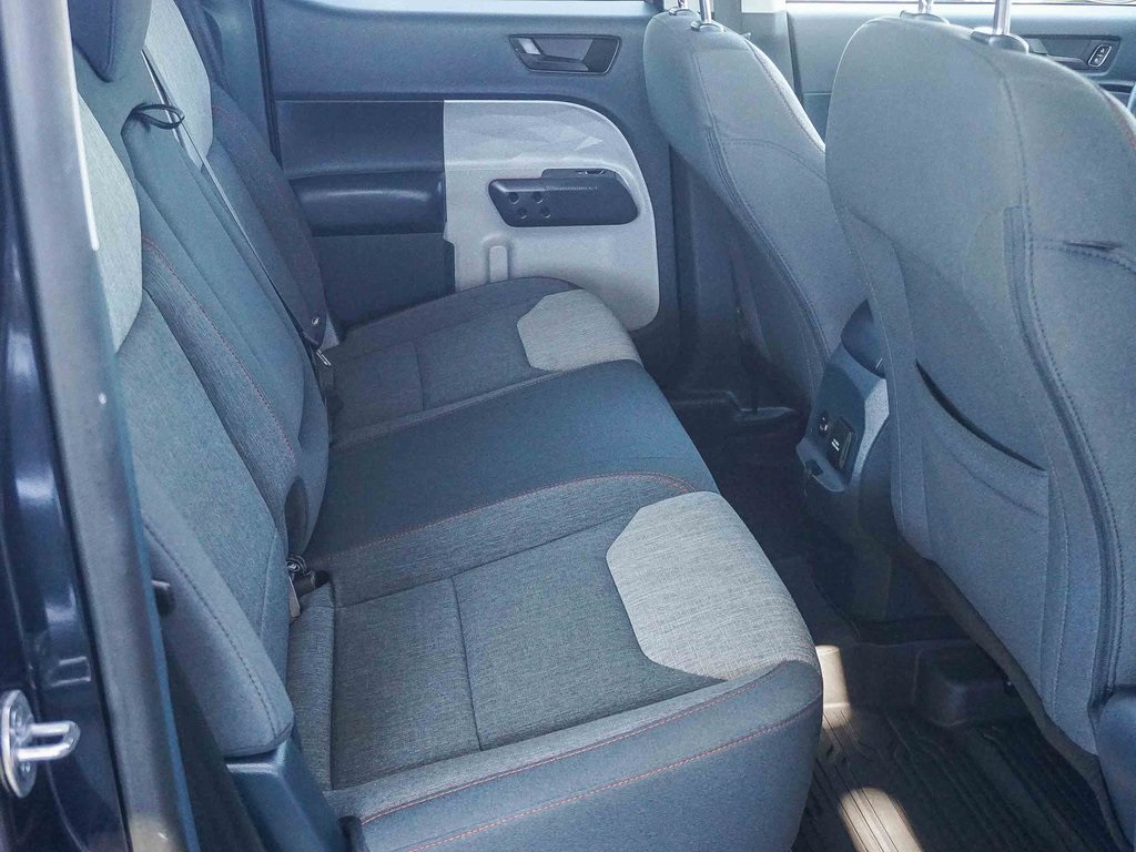2022 Ford Maverick XLT photo 9
