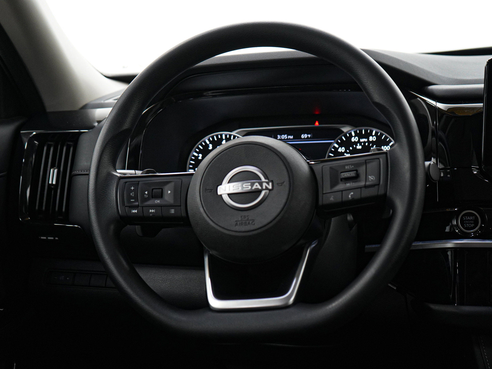 2022 Nissan Pathfinder S photo 15