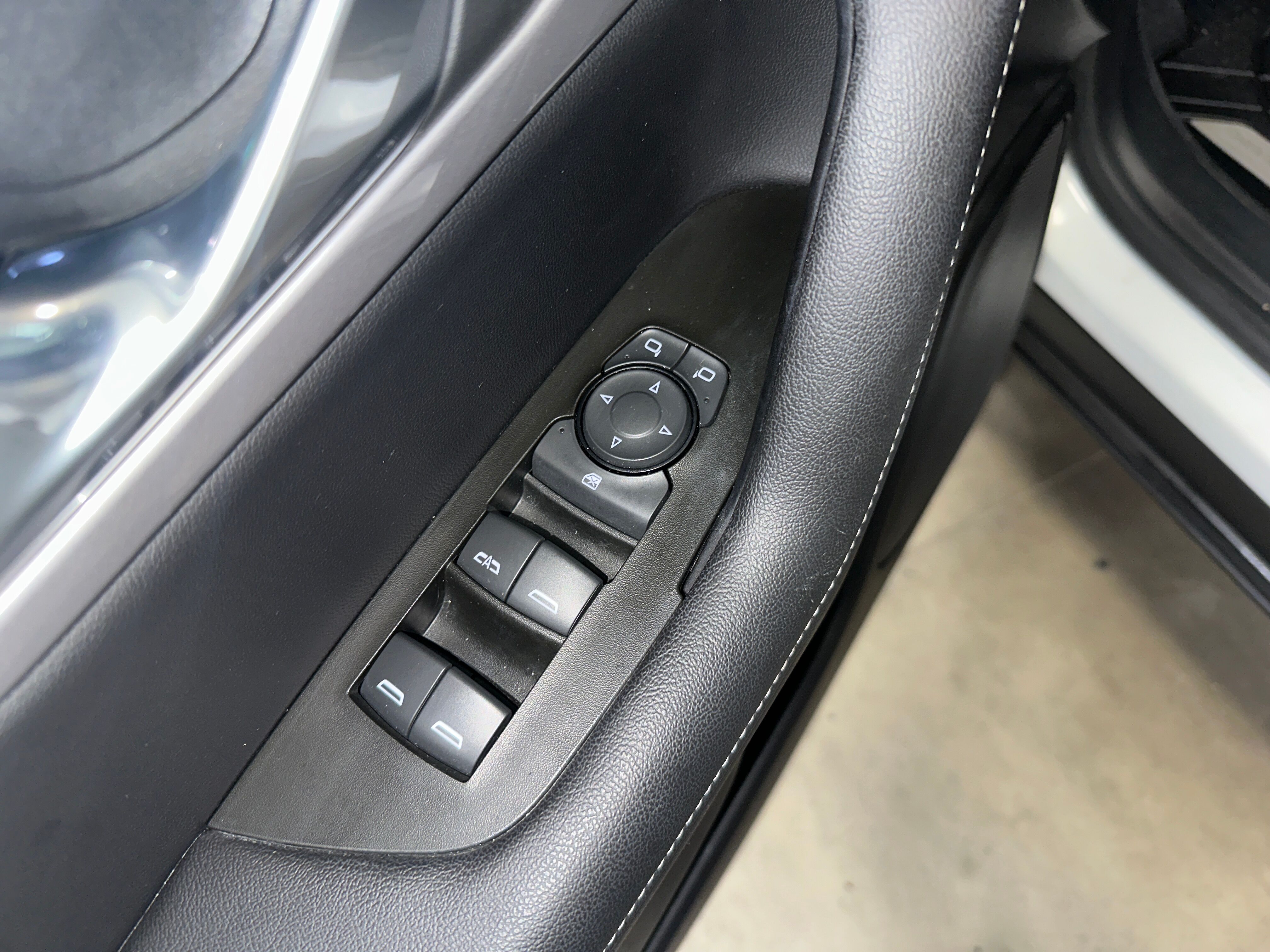 2023 Chevrolet Blazer 2LT photo 3