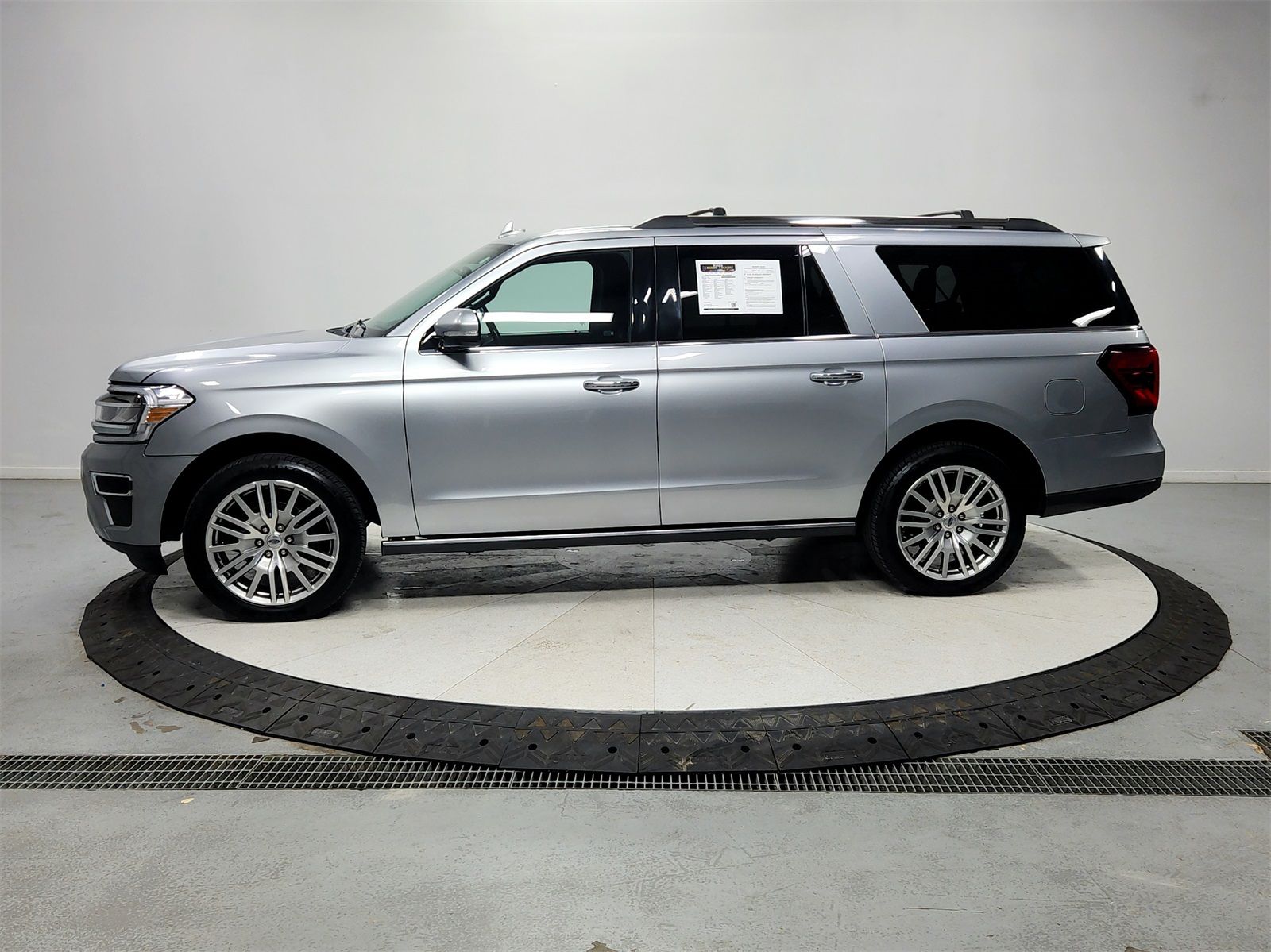 2024 Ford Expedition MAX Limited photo 4