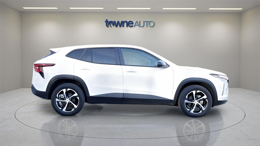 2024 Chevrolet Trax photo 4