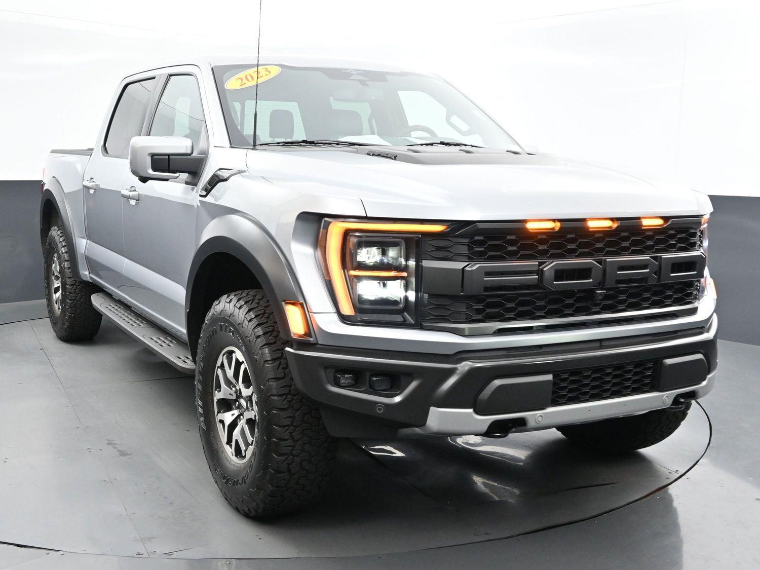 2023 Ford F-150 Raptor photo 2