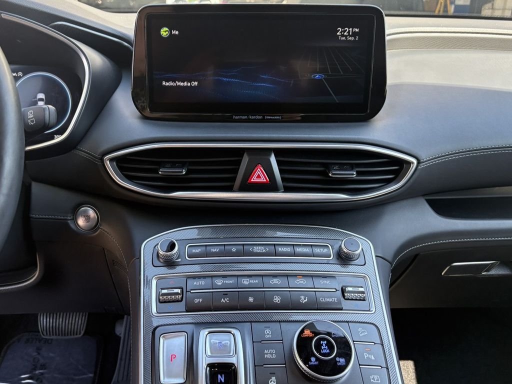 2022 Hyundai Santa Fe Limited photo 17