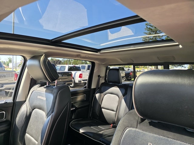 2022 Ram 1500 Laramie photo 18