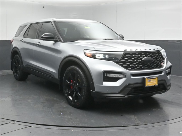 2021 Ford Explorer ST's photo