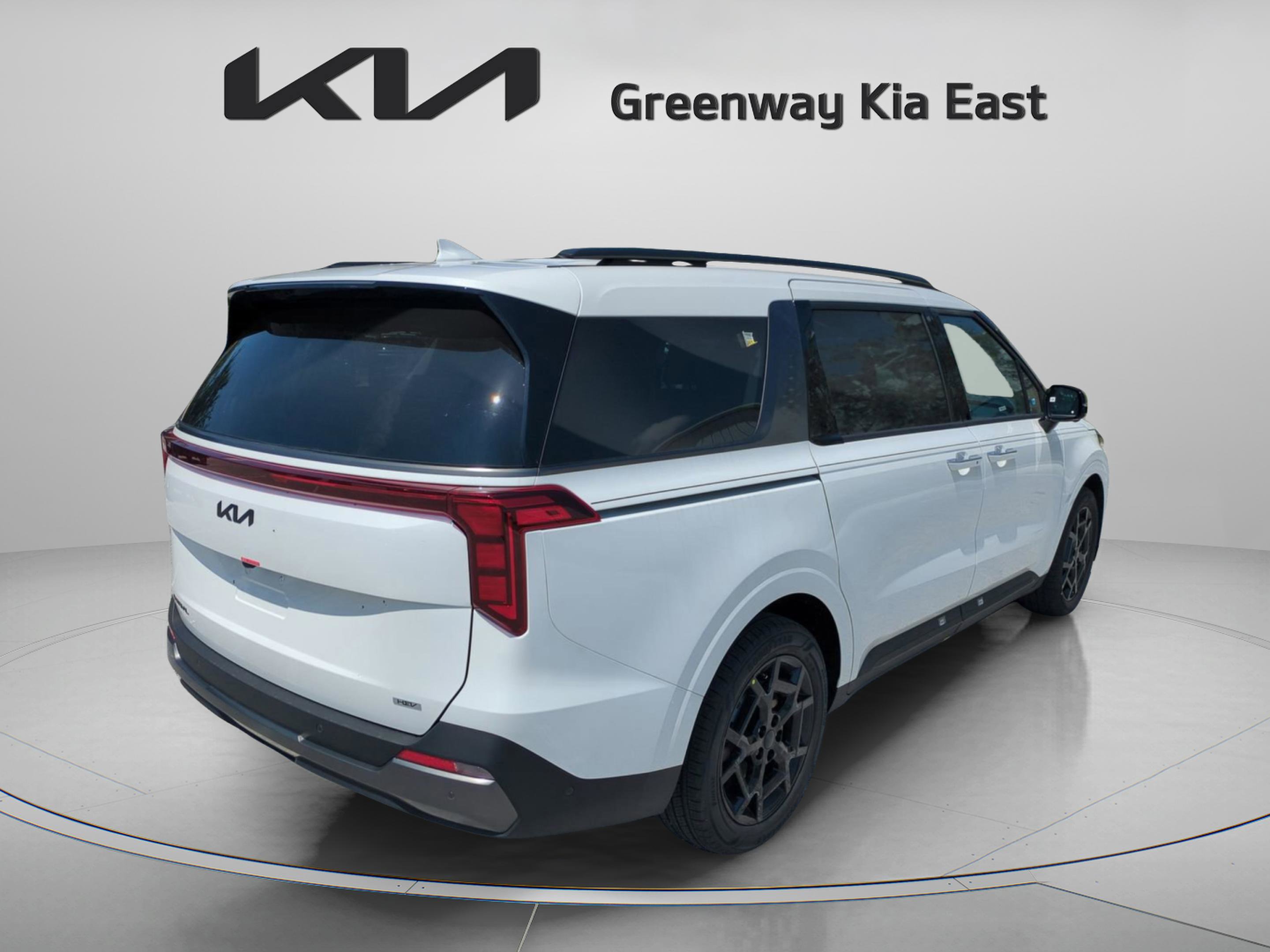 2026 Kia Carnival SX photo 6