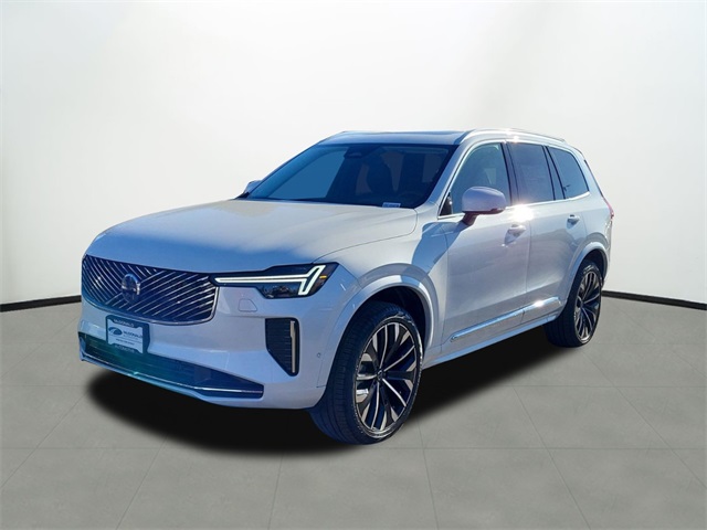 2025 Volvo XC90 Plus's photo