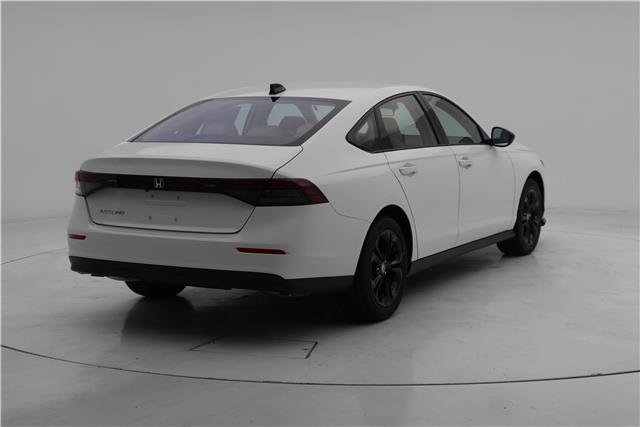 2025 Honda Accord SE photo 2