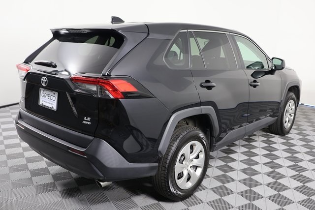 2023 Toyota RAV4 LE photo 8