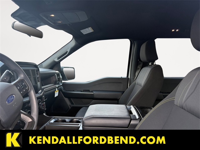 2025 Ford F-150 STX photo 3