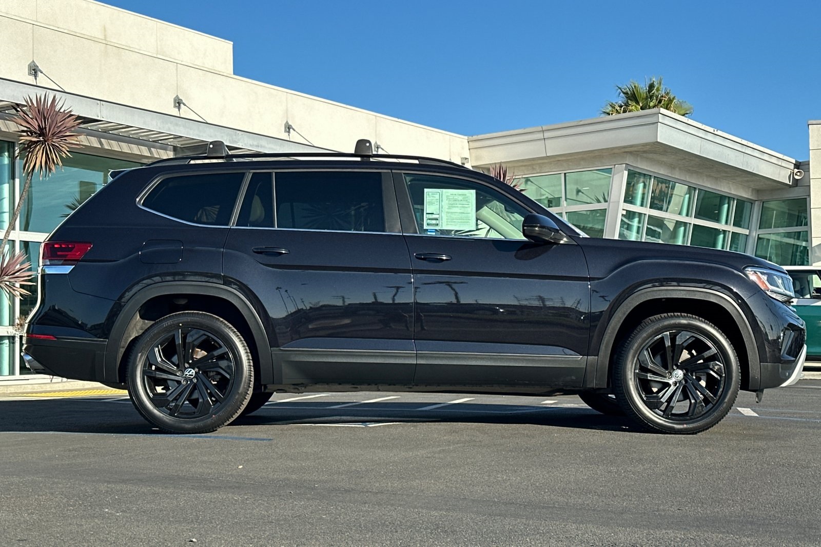 2022 Volkswagen Atlas SE Technology photo 3