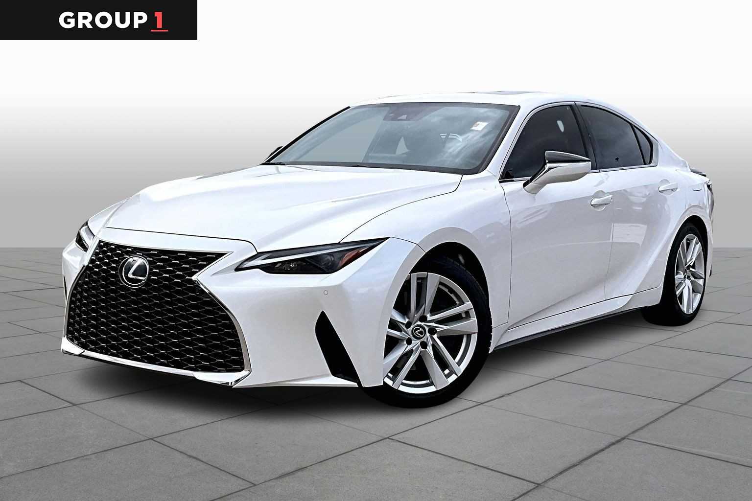 2023 Lexus IS 300's photo