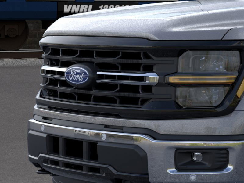 2025 Ford F-150 XLT photo 16