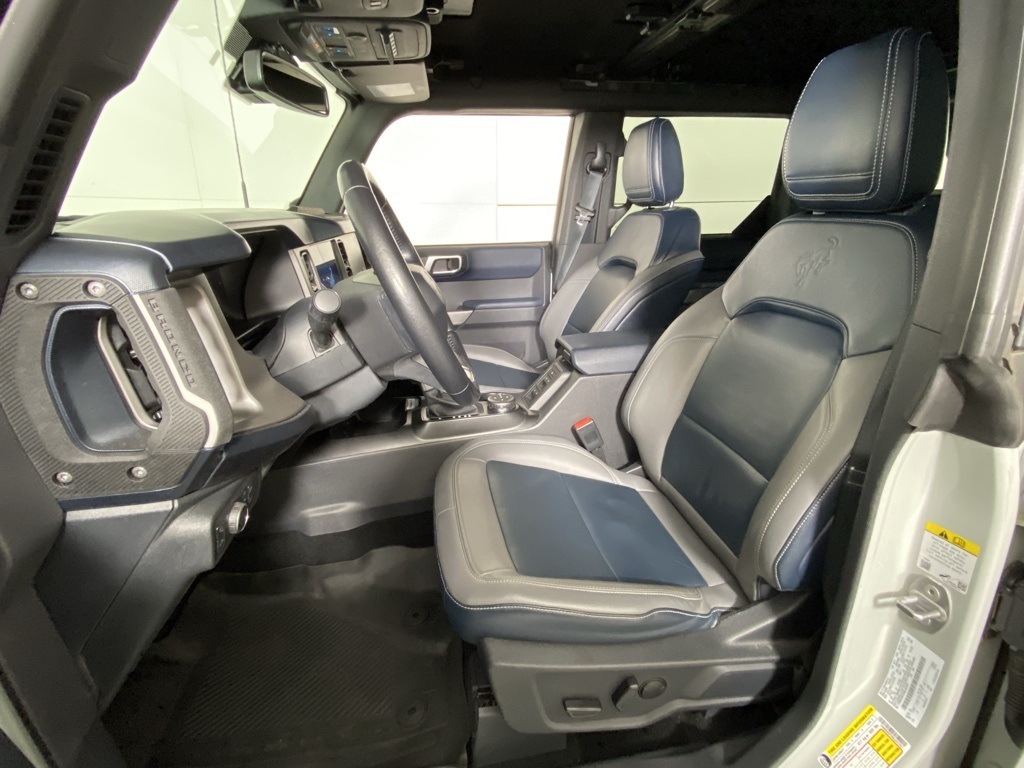 2021 Ford Bronco First Edition photo 2