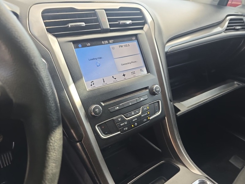 2017 Ford Fusion SE photo 25