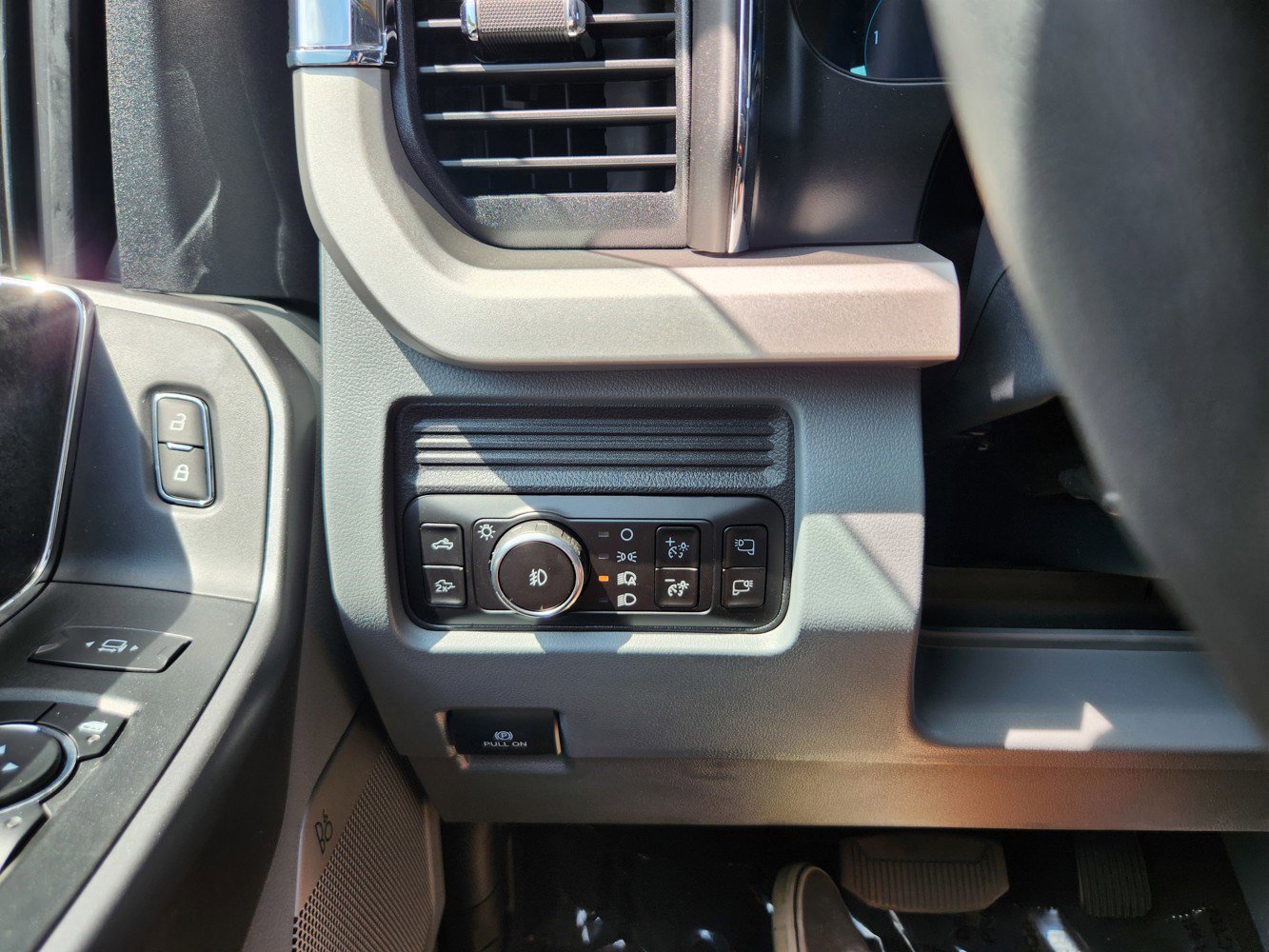 2026 Ford F-250 XLT photo 13
