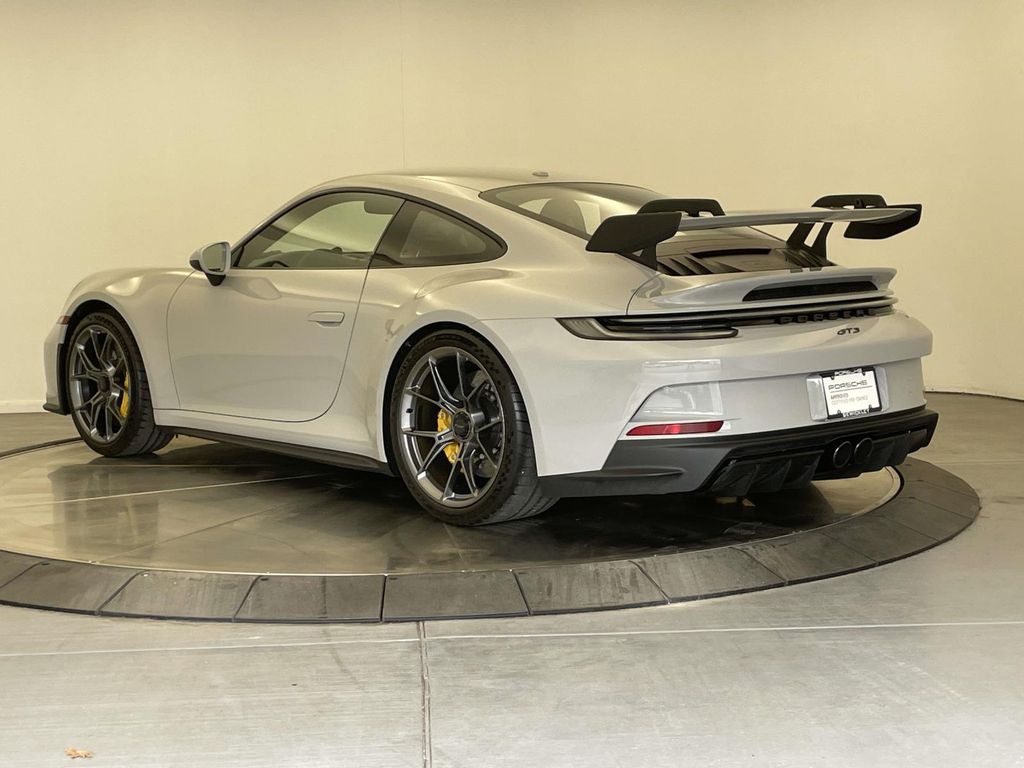 2022 Porsche 911 GT3 Touring photo 3