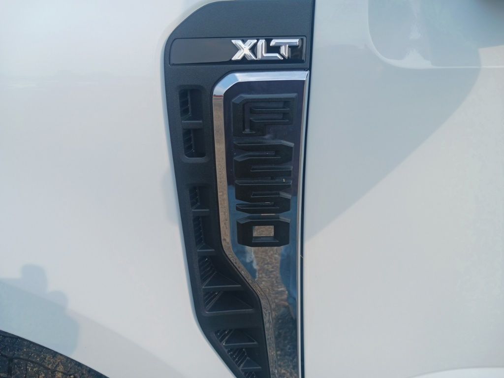 2023 Ford F-250 XL photo 28