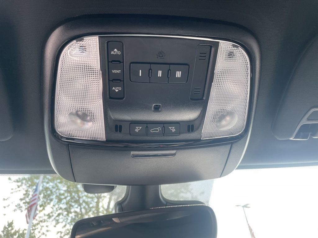 2025 Dodge Durango R/T Plus photo 22