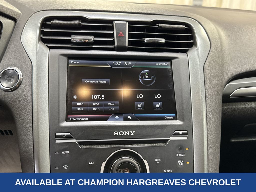 2014 Ford Fusion Titanium photo 13