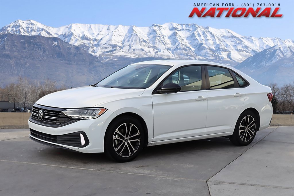 2022 Volkswagen Jetta Sport's photo