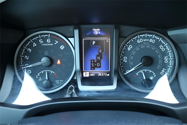 2023 Toyota Tacoma TRD Off-Road photo 20