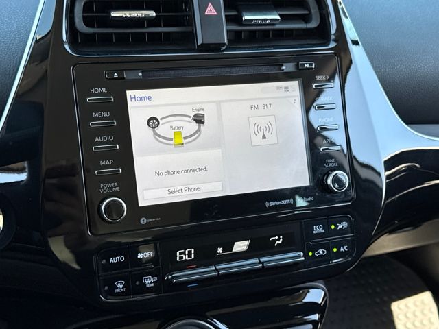 2022 Toyota Prius Prime LE photo 9