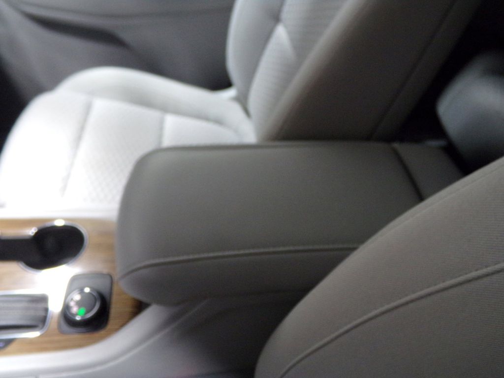 PreOwned 2017 GMC Acadia SLE Sport Utility in Moriarty M23376A