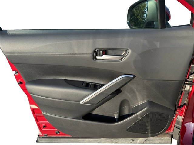 2022 Toyota Corolla Cross XLE photo 18