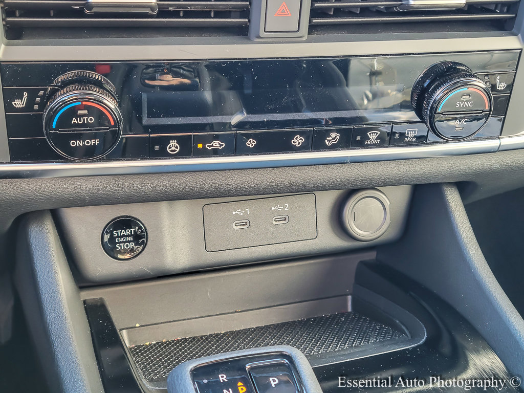2024 NISSAN ROGUE - Image 16